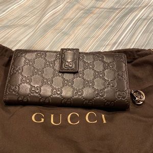 Gucci Guccissima Chocolate Brown Zip Flap wallet